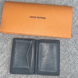 Louis Vuitton Taiga Cardholder